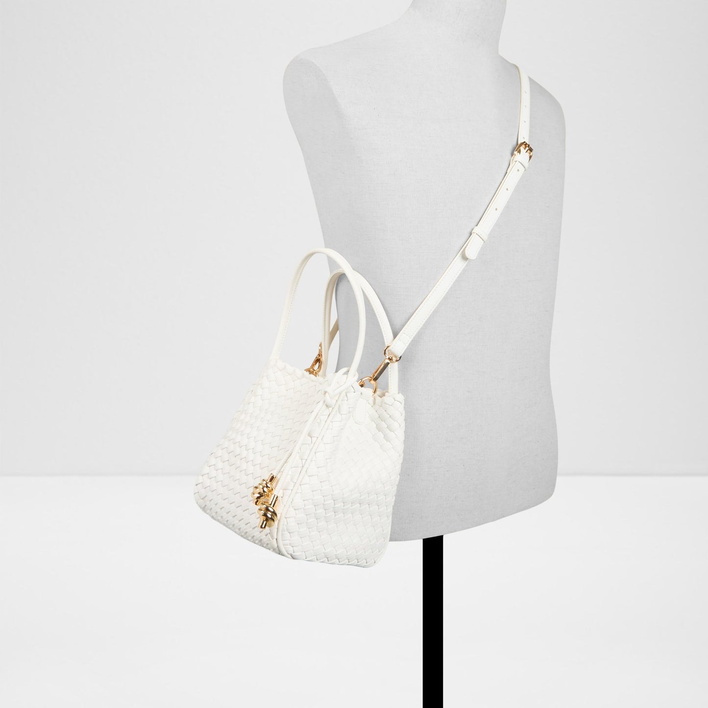 Avima - White