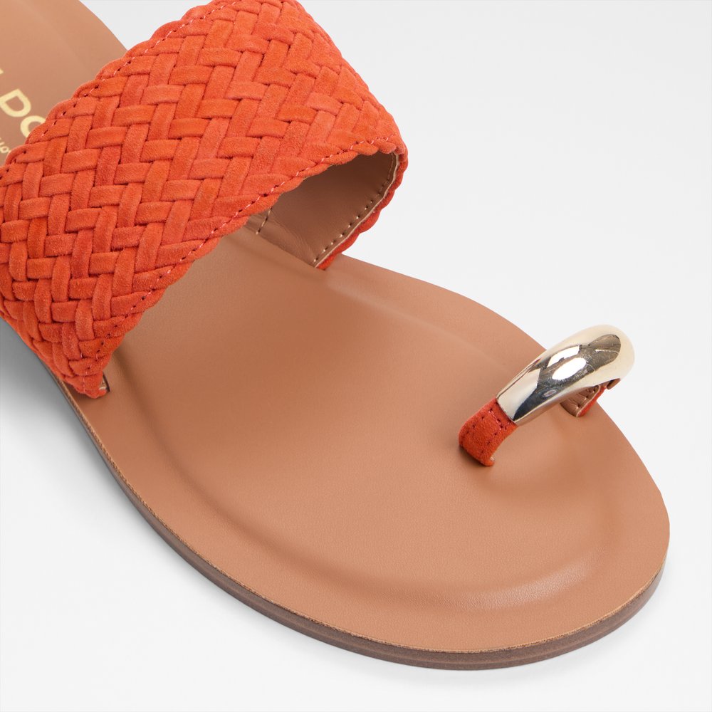 Beachwalk - Red