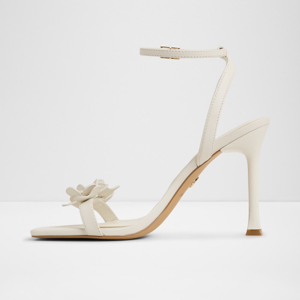 Daisylily - White/Bone