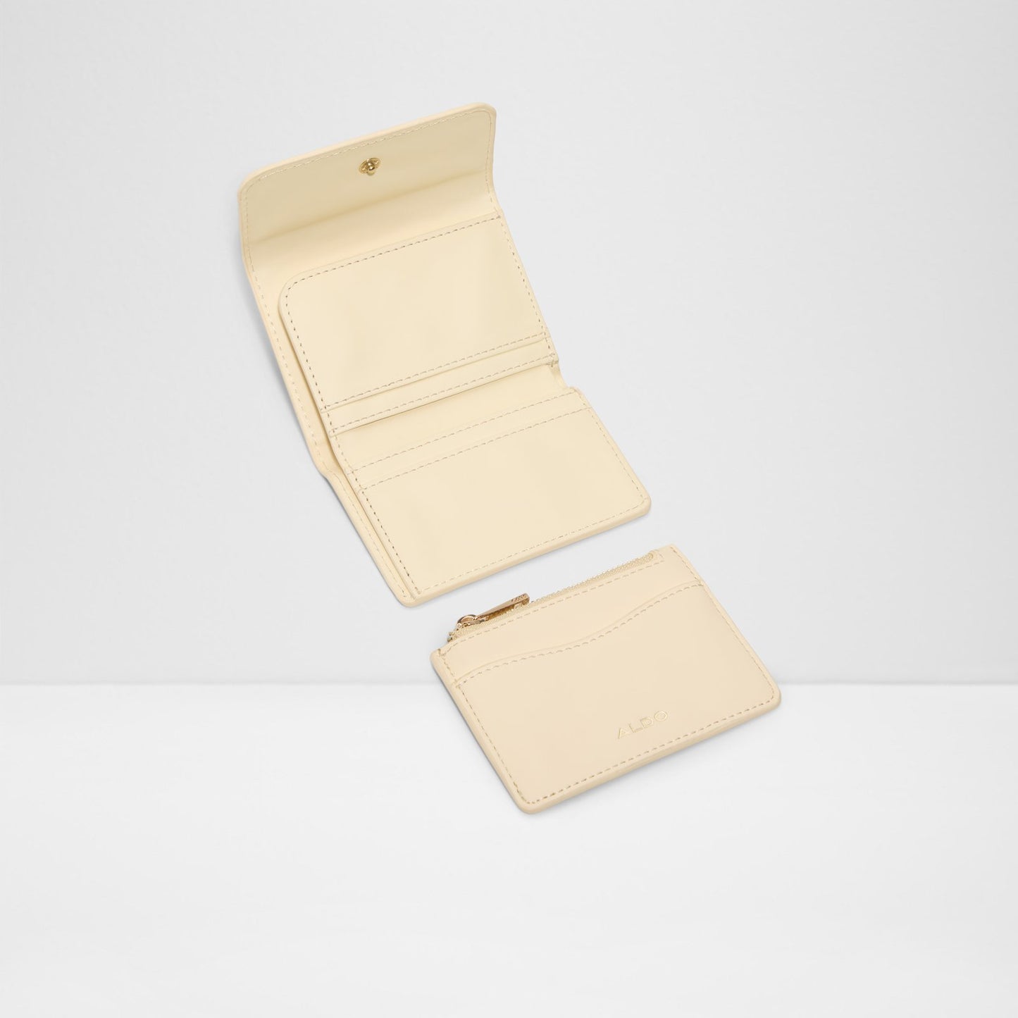 Riella - Light Yellow